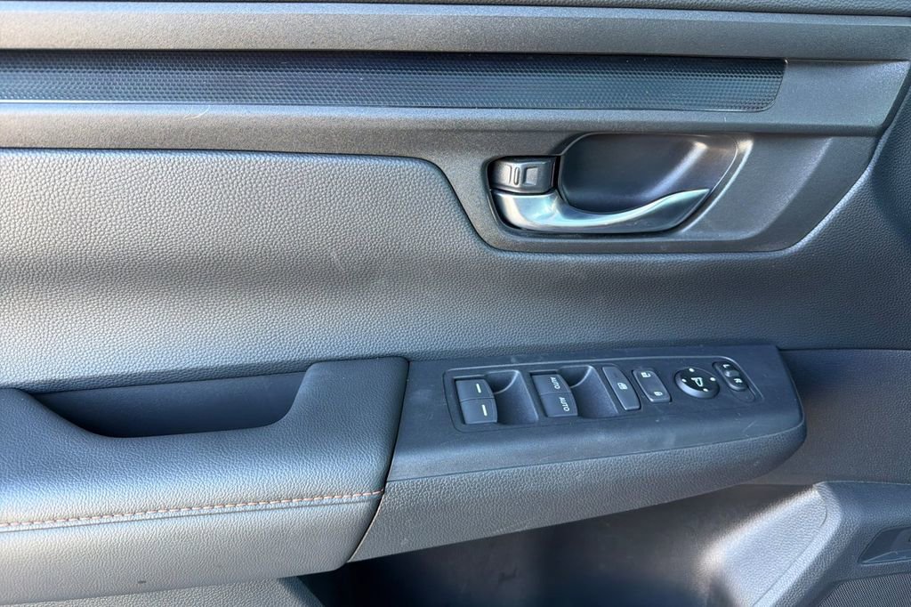 Certified 2025 Honda CR-V Sport image 11