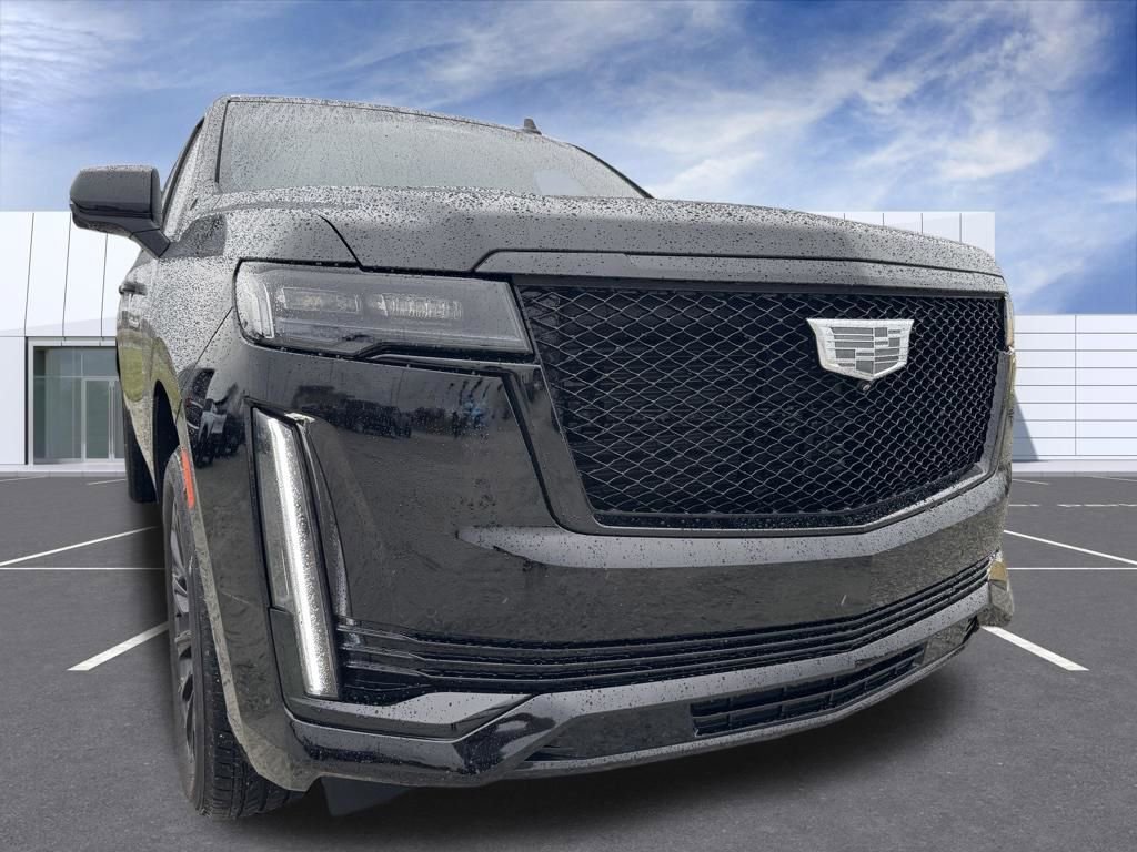 Used 2024 Cadillac Escalade ESV Sport Platinum w/ LPO, ONYX Package AWD/4WD image 8