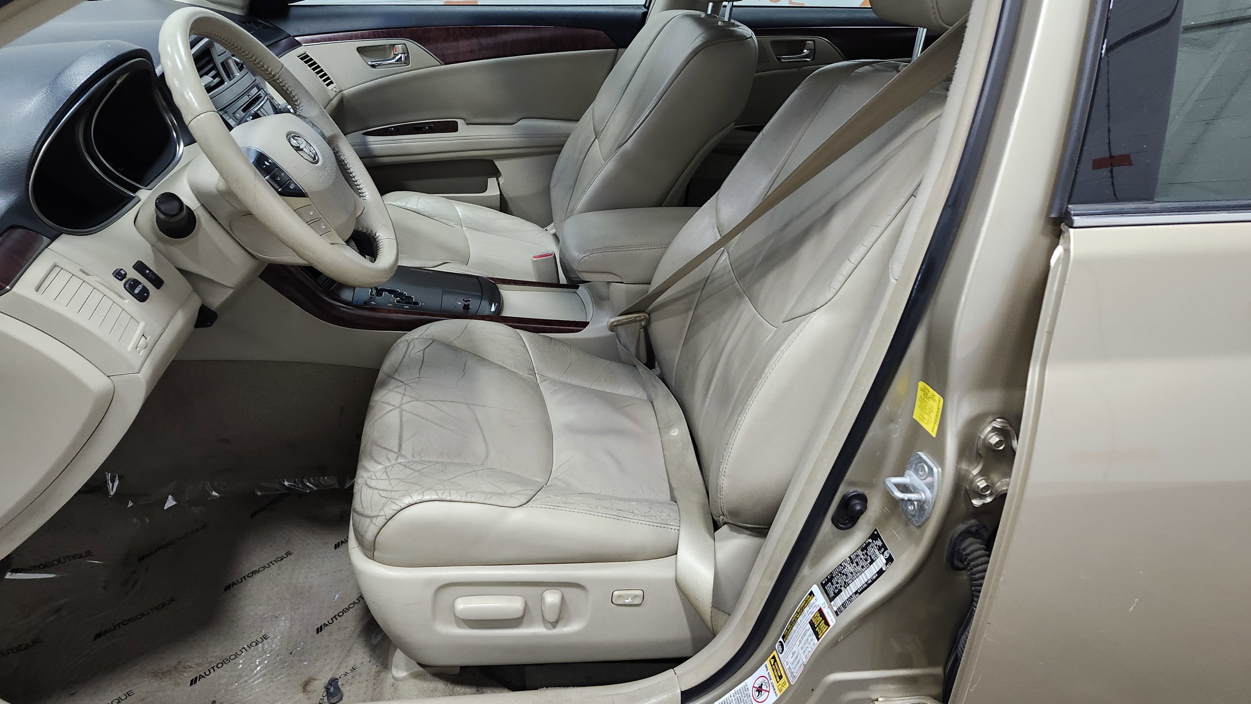 Used 2011 Toyota Avalon image 20