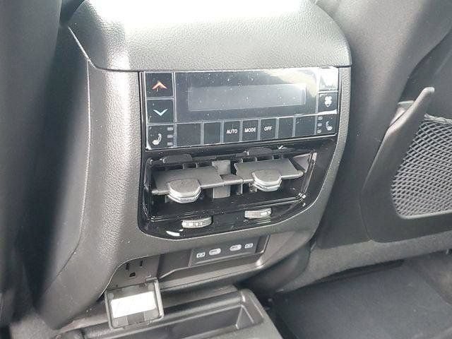 New 2026 Jeep Grand Cherokee L Limited w/ Luxury Tech Group II AWD/4WD image 13