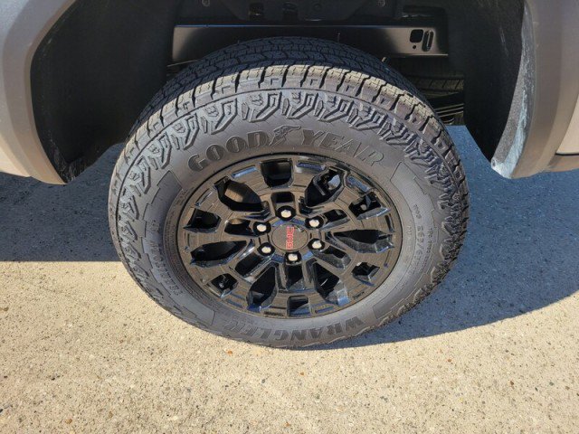 Used 2026 GMC Canyon Elevation w/ Convenience Package image 8