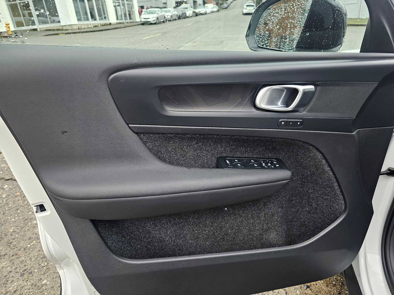 Certified 2023 Volvo XC40 Recharge Plus image 26