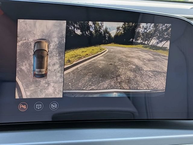 Certified 2024 Cadillac Lyriq Luxury AWD/4WD image 26