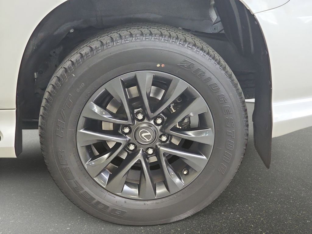 Certified 2022 Lexus GX 460 Premium w/ Premium Package AWD/4WD image 13