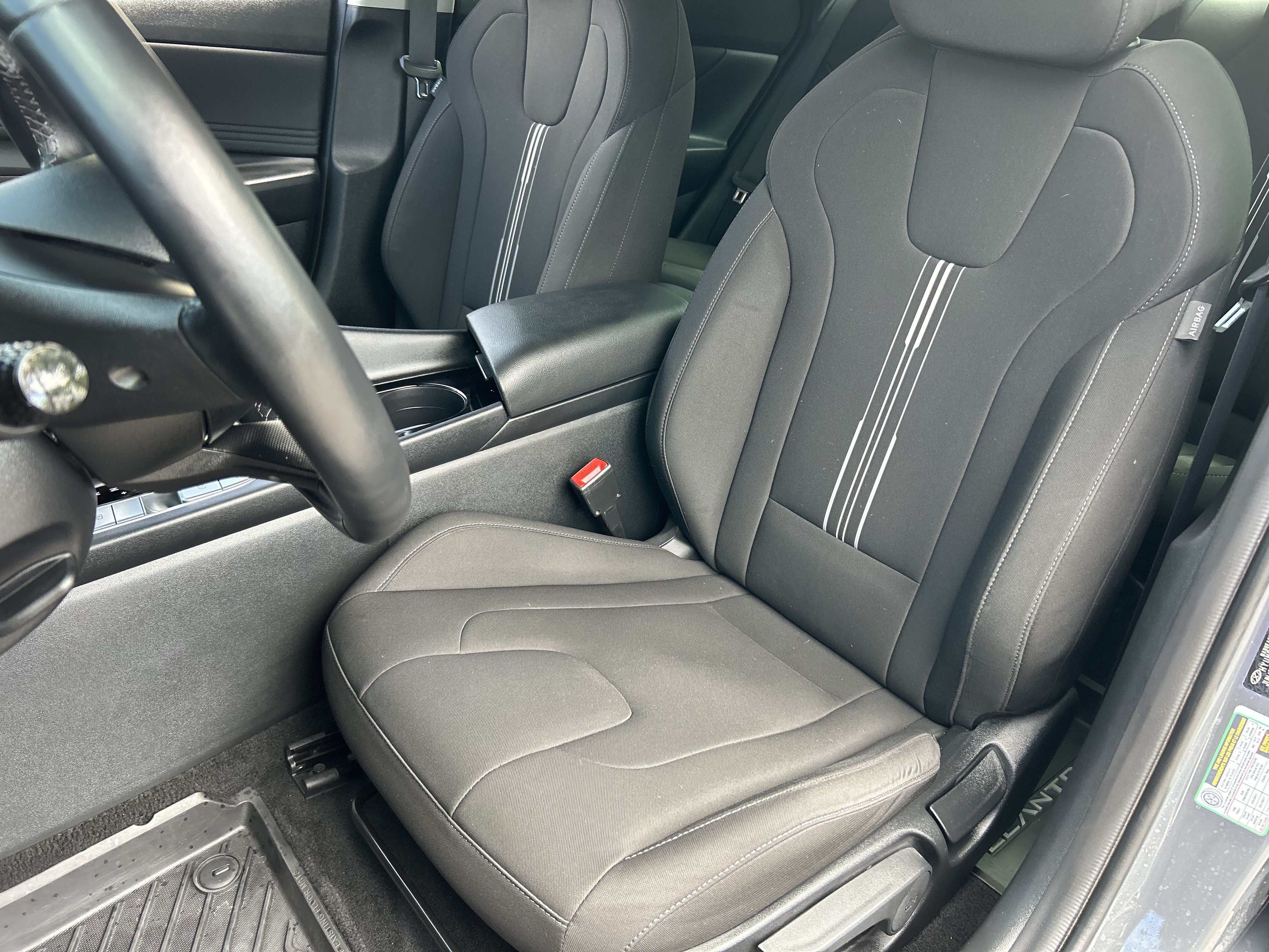 Used 2023 Hyundai Elantra SEL w/ Convenience Package FWD image 18