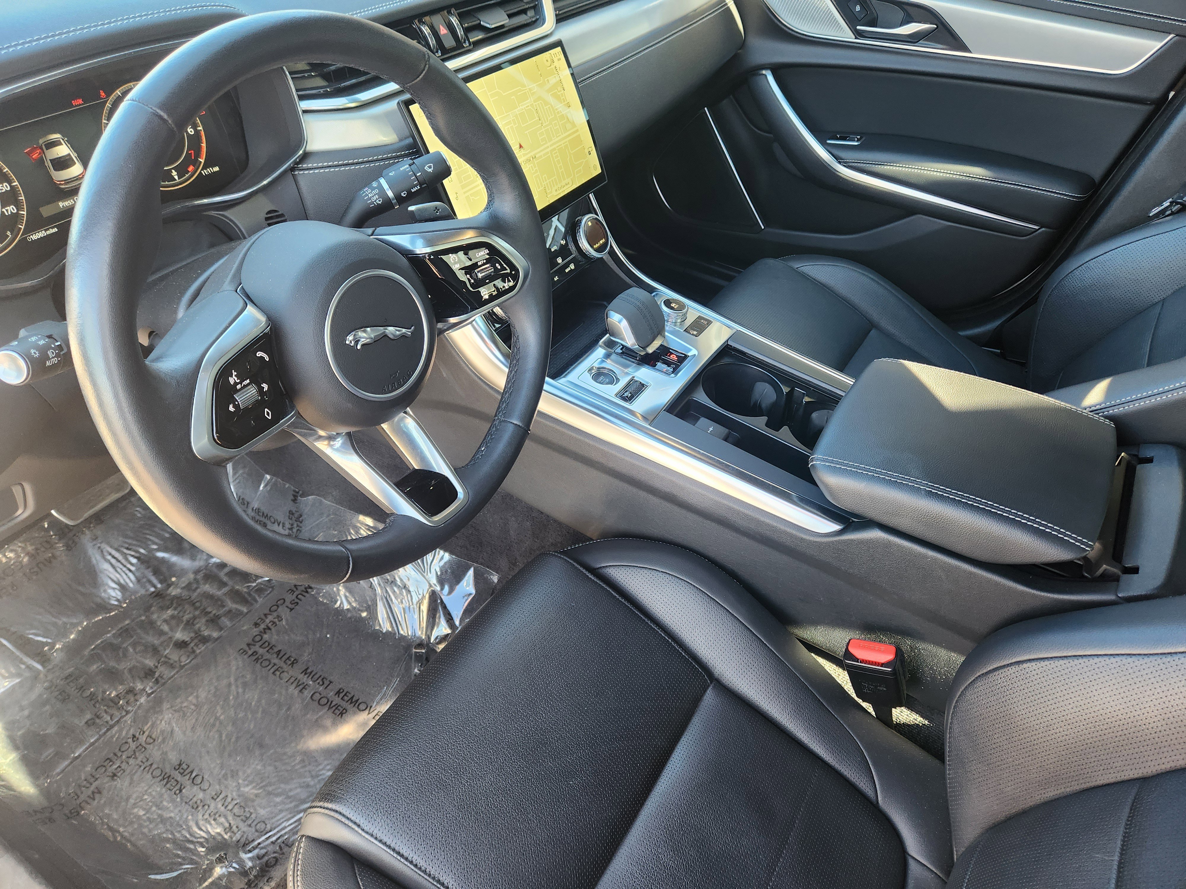 Certified 2024 Jaguar XF R-Dynamic SE image 16