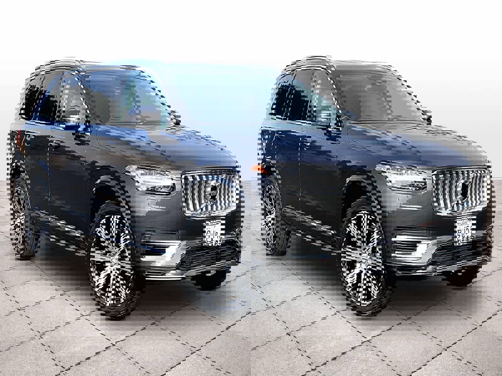 Used 2023 Volvo XC90 T8 Plus w/ Protection Package Premier image 2