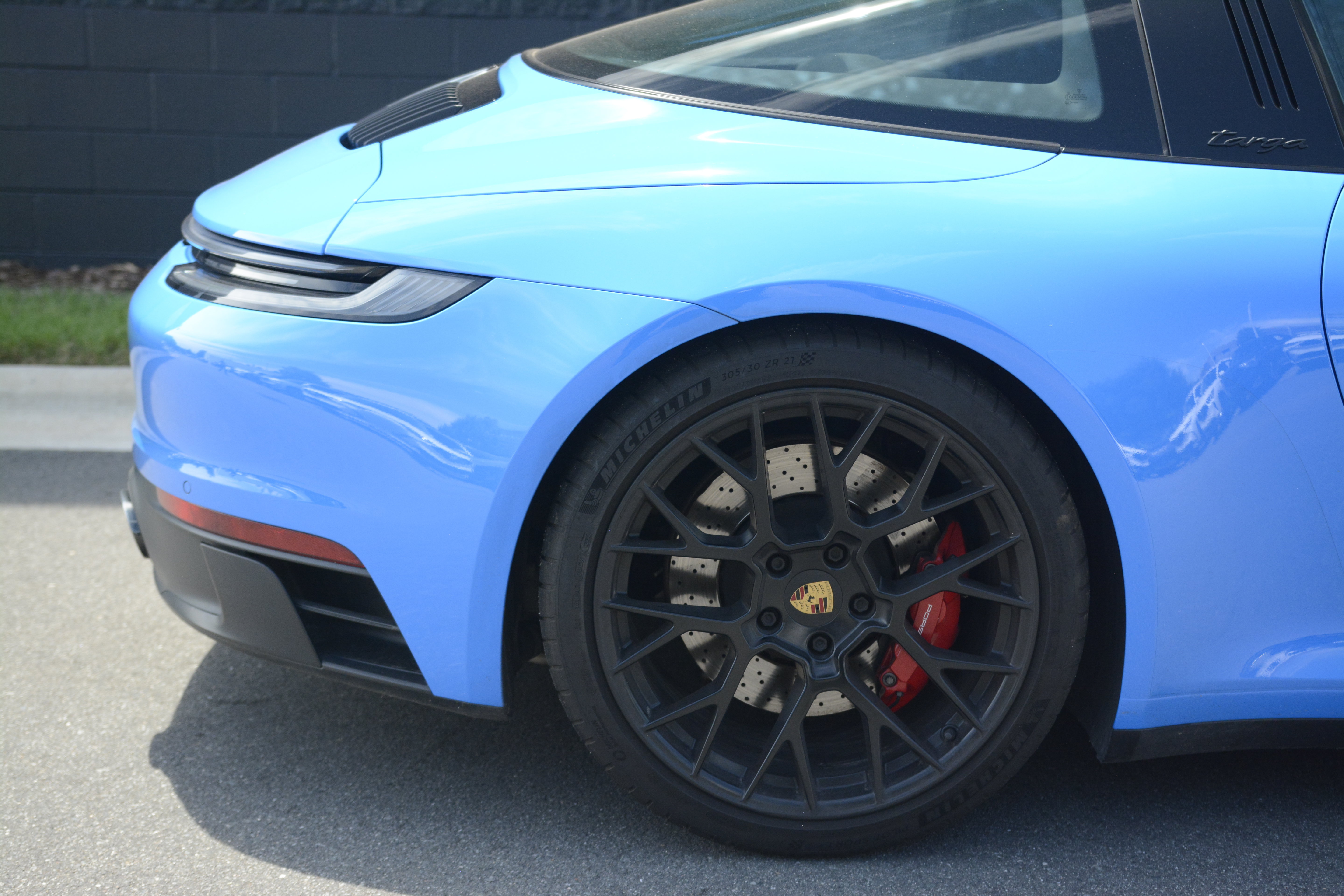Certified 2022 Porsche 911 Targa 4 GTS AWD/4WD image 35