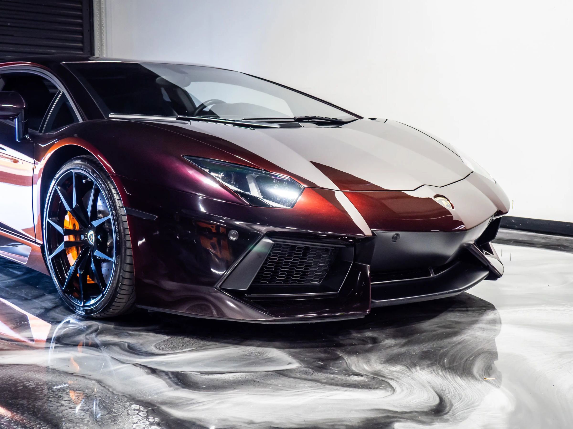 Used 2013 Lamborghini Aventador LP 700-4 image 4