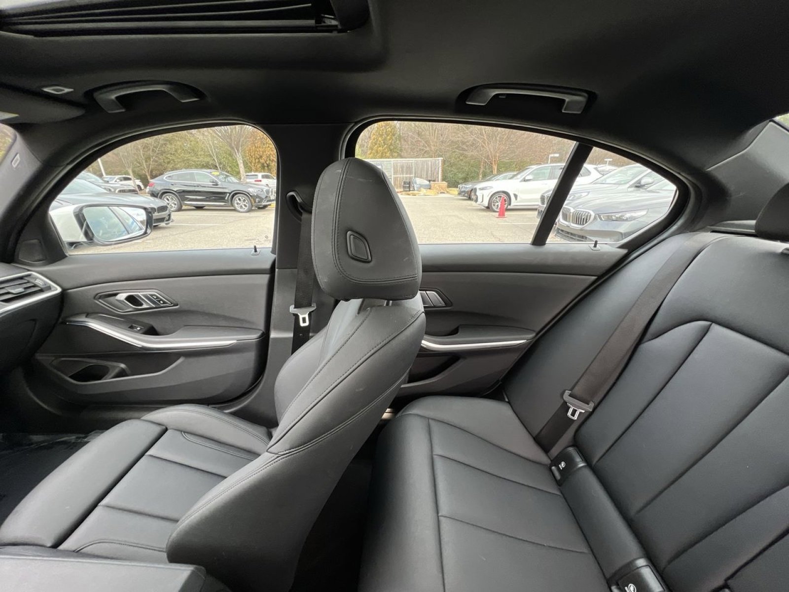 Used 2021 BMW 330e xDrive w/ Convenience Package image 3