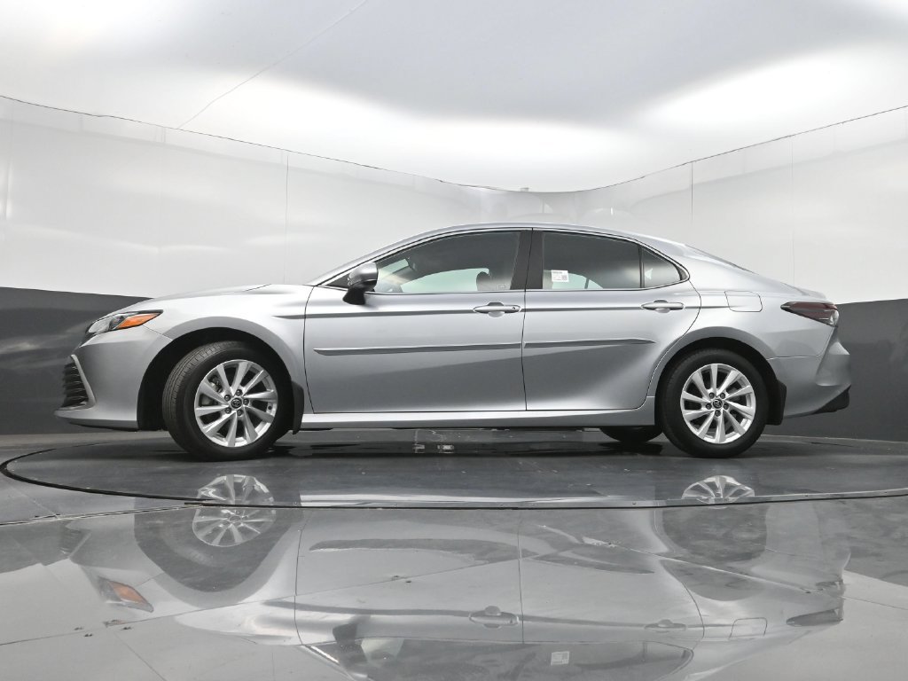 Used 2024 Toyota Camry LE FWD image 26