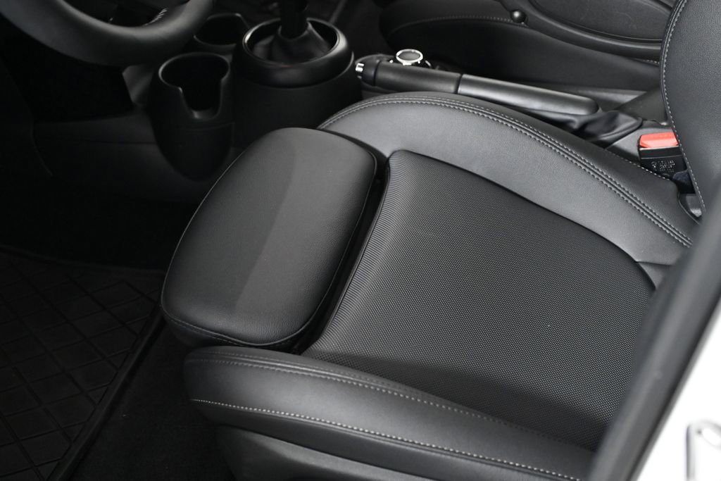 Certified 2024 MINI Cooper S image 25