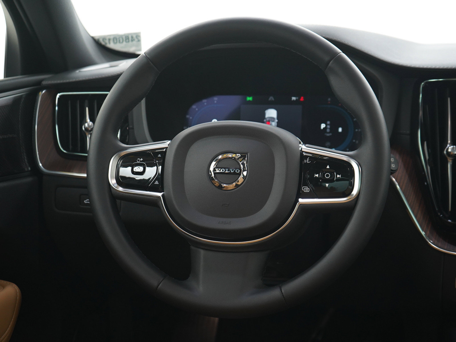Used 2023 Volvo XC60 B6 Ultimate AWD/4WD image 18