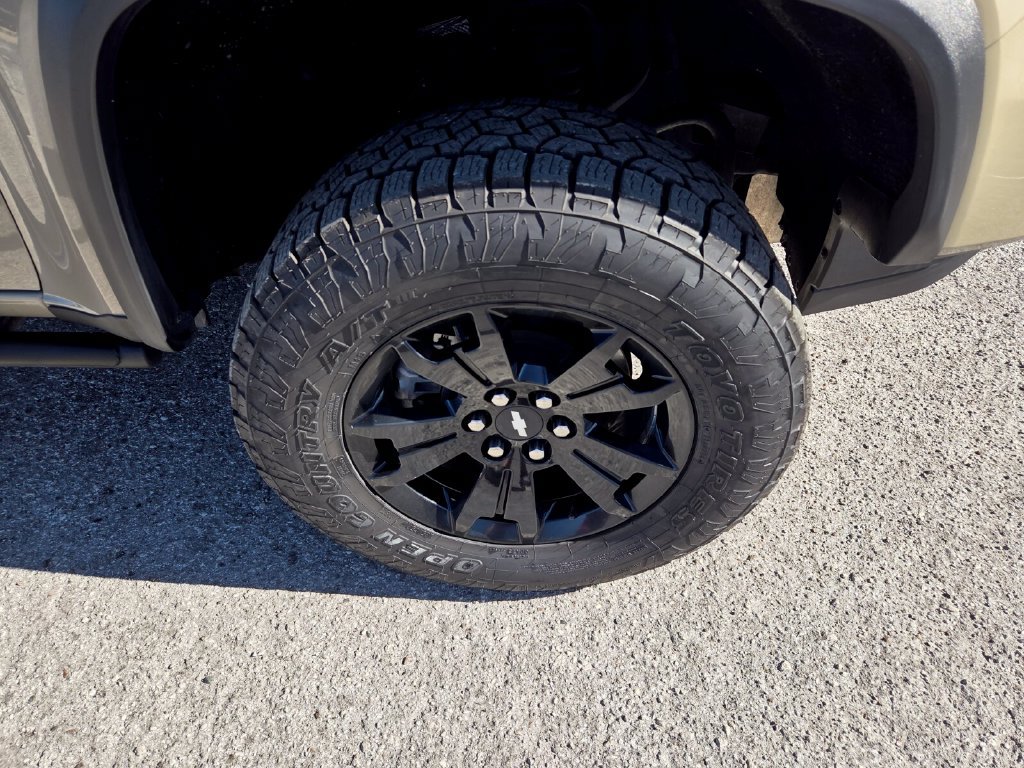 Used 2021 Chevrolet Colorado ZR2 w/ ZR2 Dusk Special Edition AWD/4WD image 18