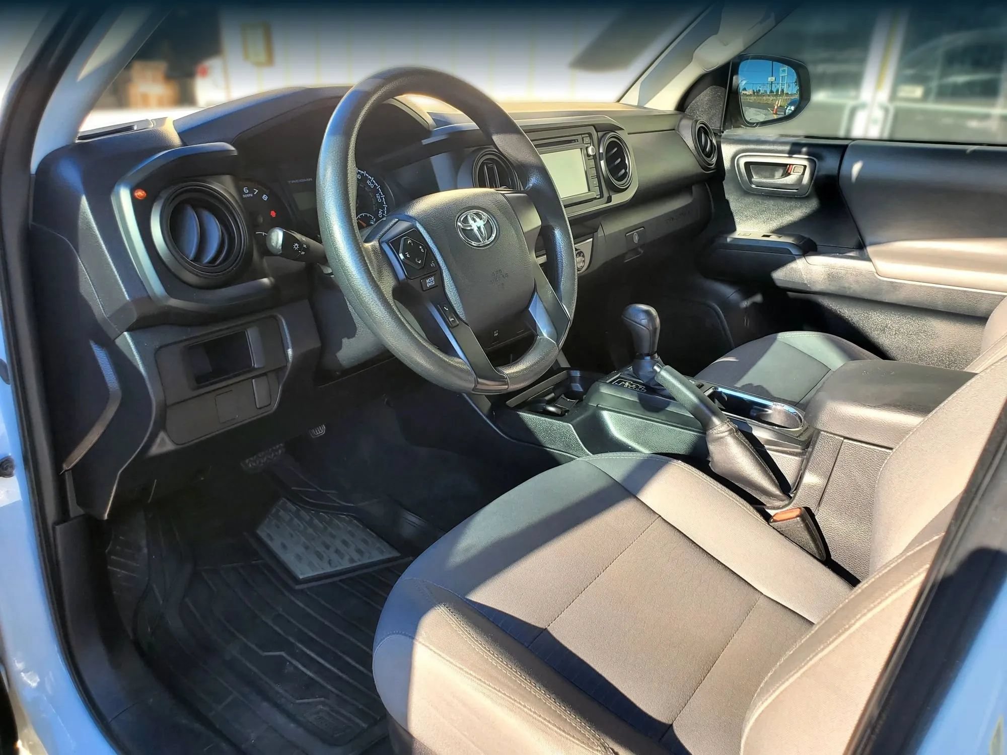 Used 2016 Toyota Tacoma SR RWD image 16