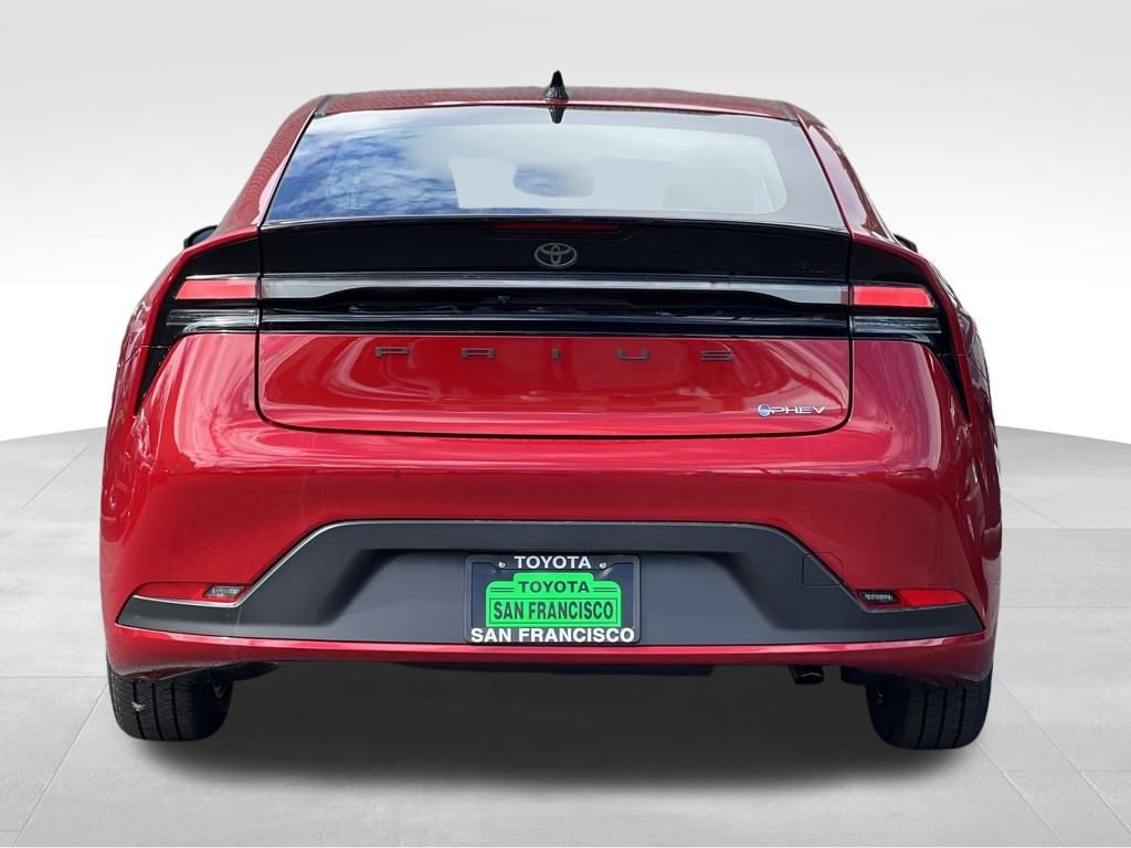 New 2026 Toyota Prius Plug-In Hybrid image 4