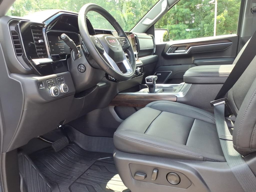 Used 2026 GMC Sierra 1500 SLT w/ SLT Premium Plus Package AWD/4WD image 13