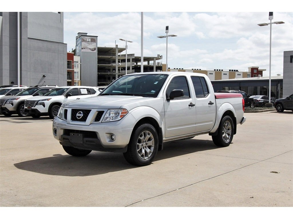 Used 2021 Nissan Frontier SV image 2