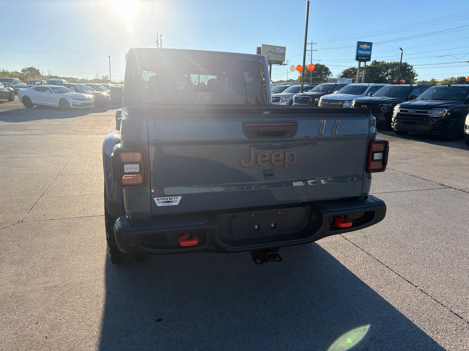 Used 2024 Jeep Gladiator Mojave AWD/4WD image 7