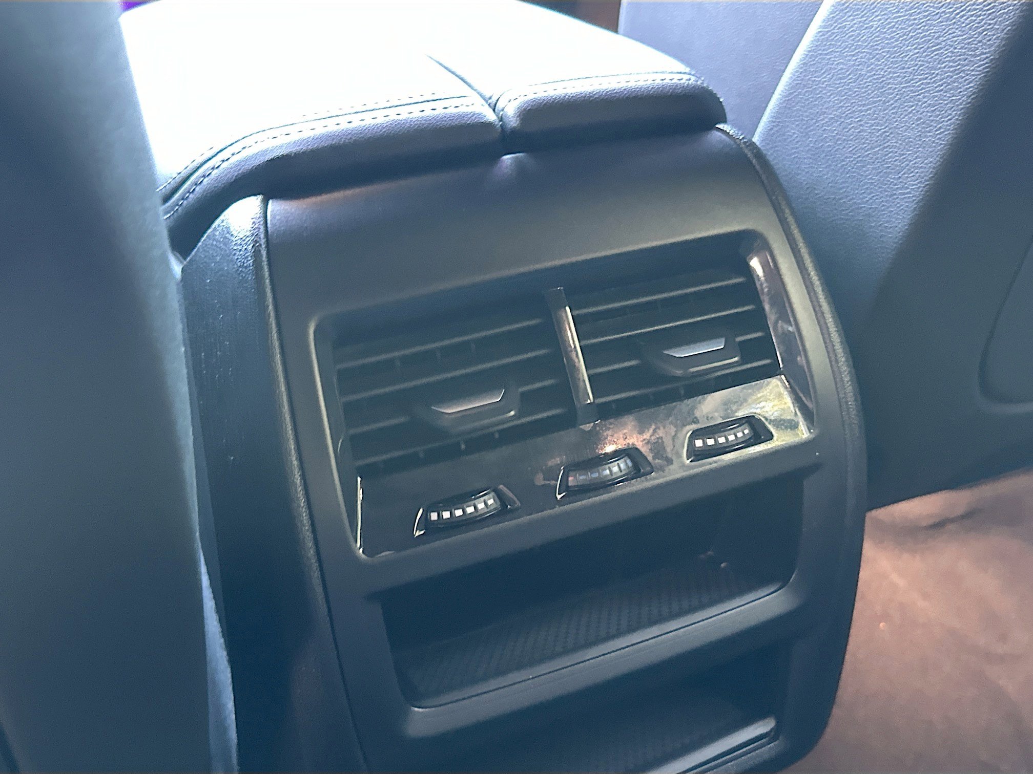 Used 2024 BMW X5 sDrive40i w/ M Sport Package image 27