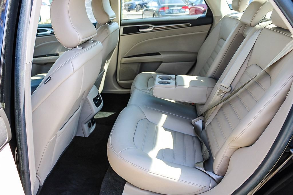 Used 2018 Ford Fusion Energi SE image 18