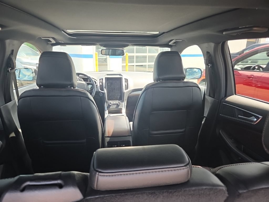 Used 2022 Ford Edge Titanium w/ Equipment Group 301A AWD/4WD image 4