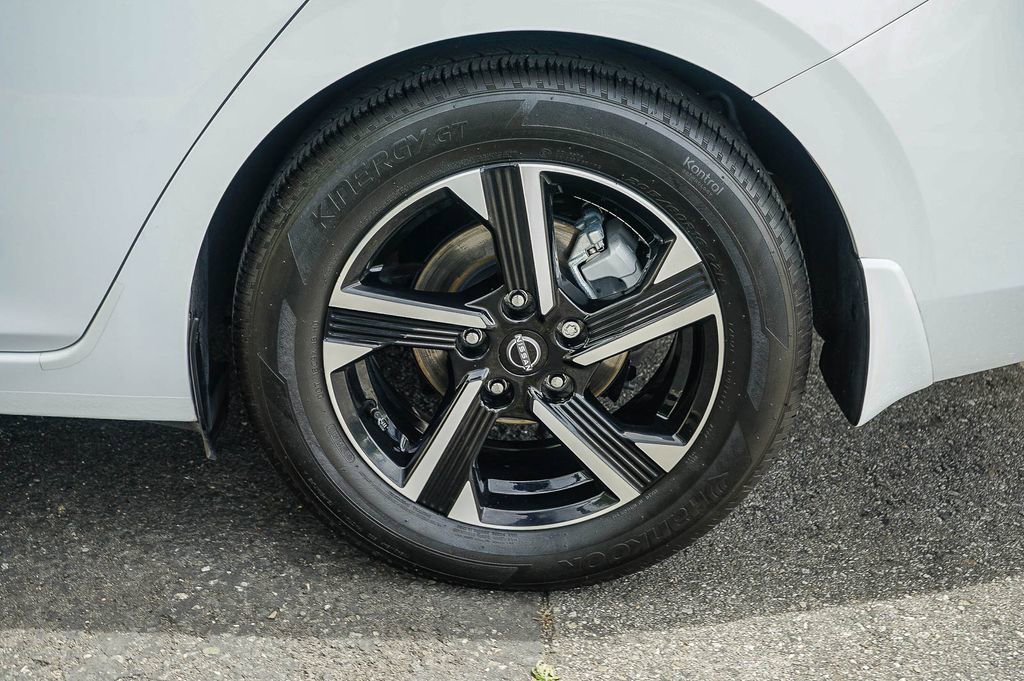 Used 2025 Nissan Sentra SV w/ All-Weather Package image 10