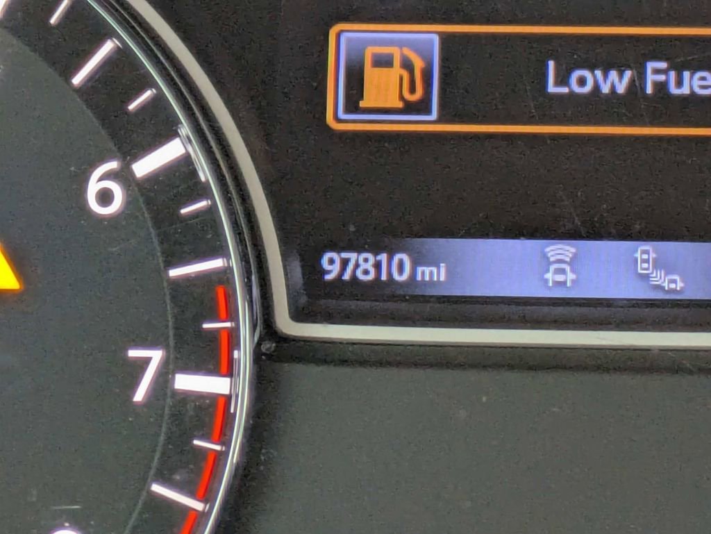 Used 2020 Nissan Pathfinder SV image 40