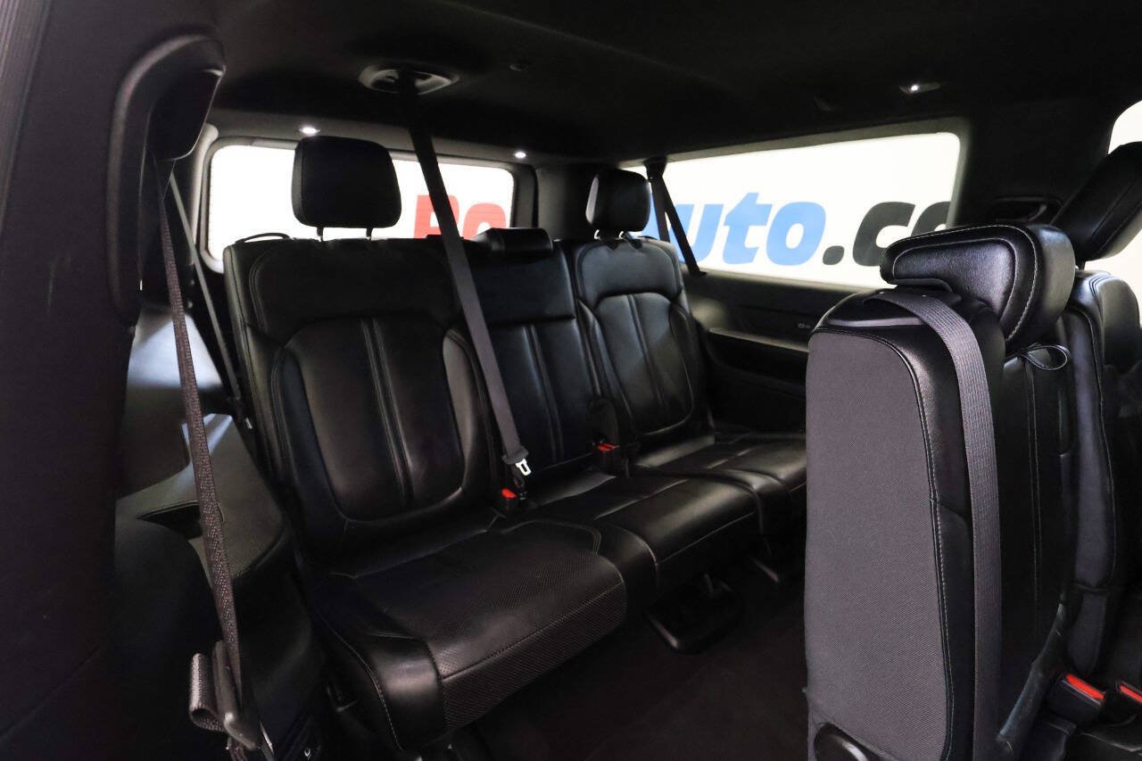 Used 2024 Jeep Wagoneer L Series II w/ Flexible Seating Group AWD/4WD image 20