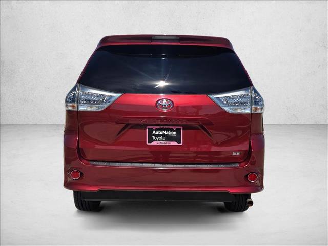 Used 2015 Toyota Sienna SE Premium image 7