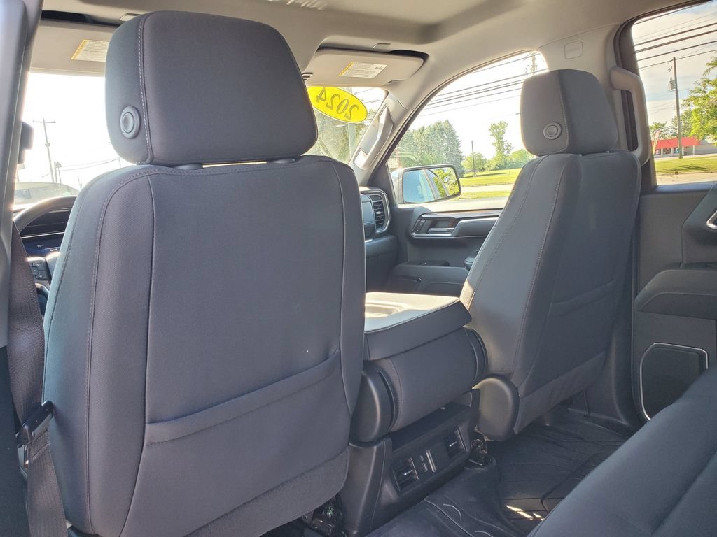 Used 2024 Chevrolet Silverado 1500 LT AWD/4WD image 26