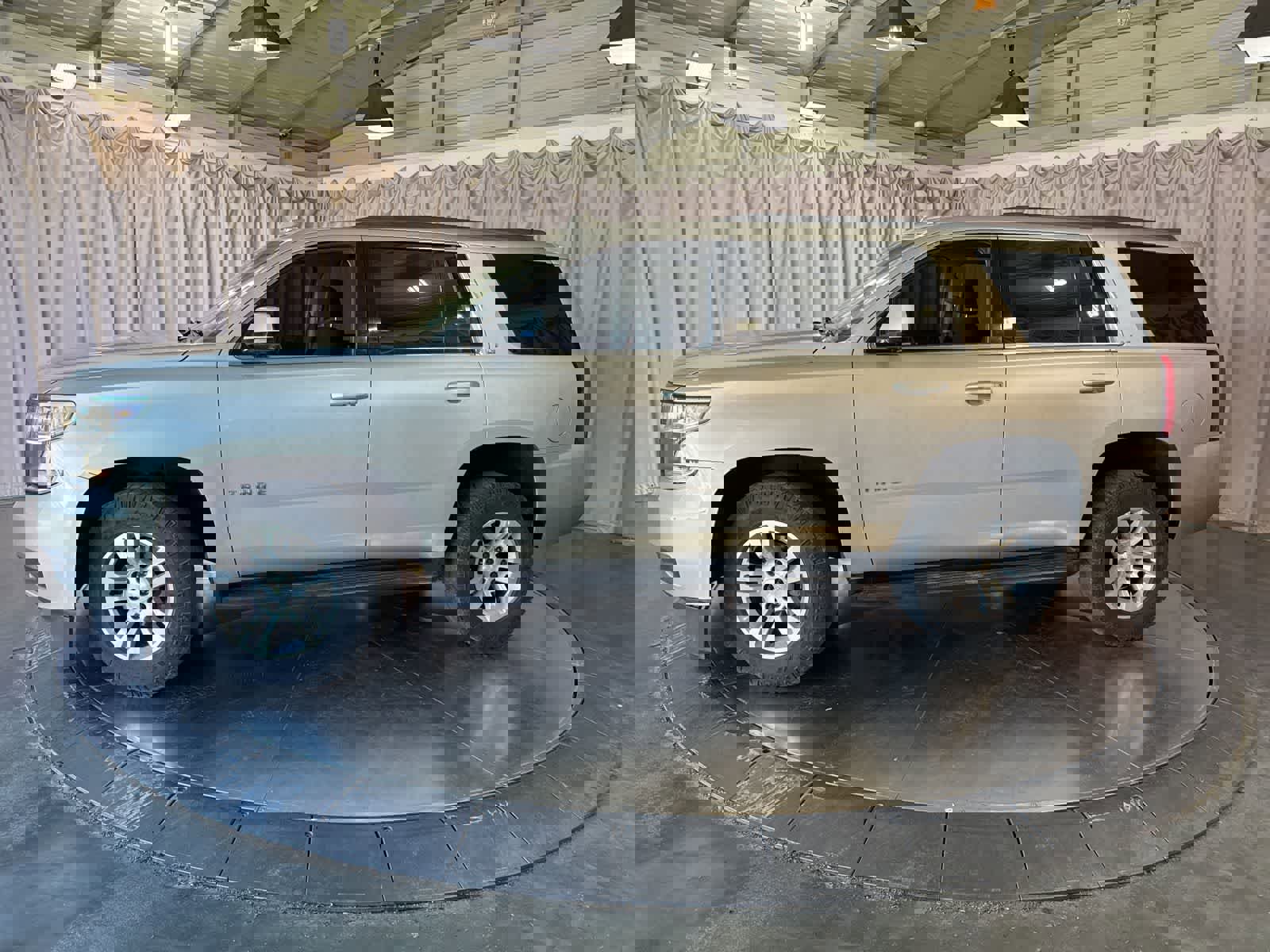 Used 2015 Chevrolet Tahoe LS RWD image 8