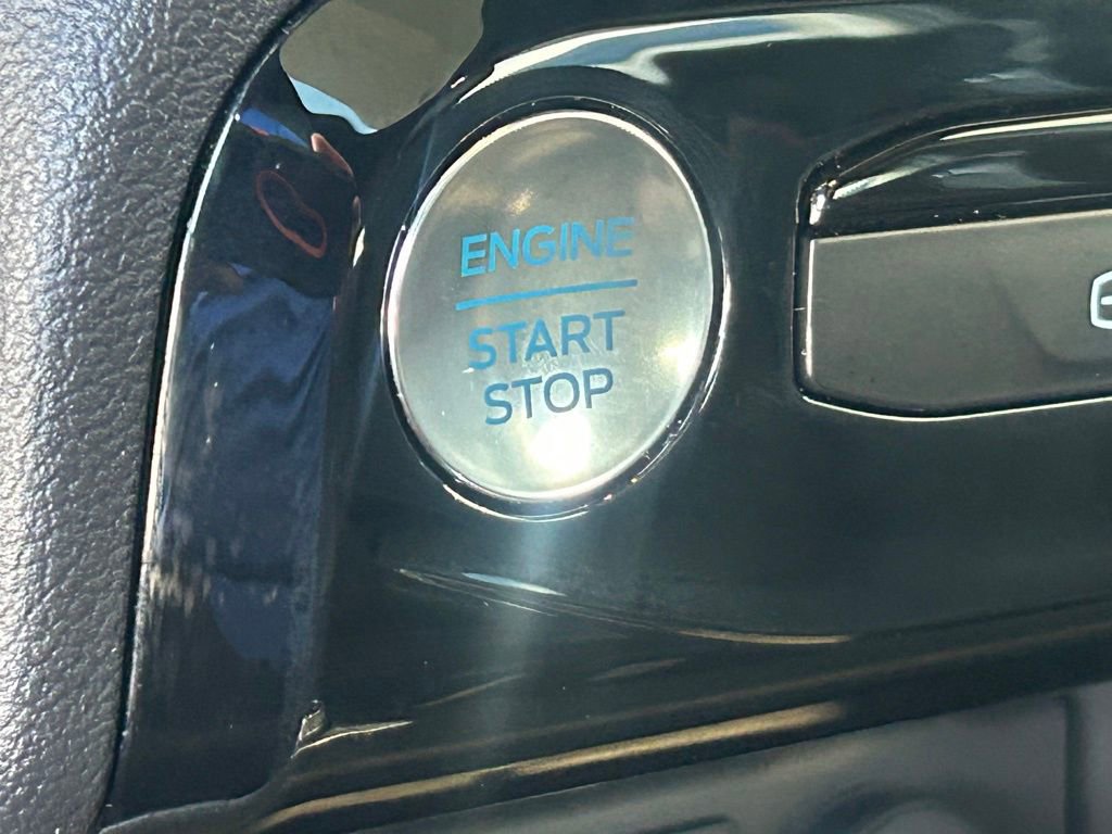 Used 2025 Ford Escape ST-Line w/ Equipment Group 301A image 43