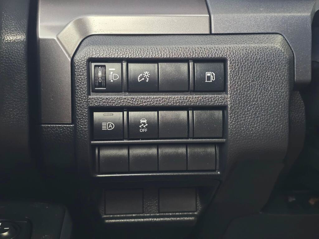 Certified 2025 Toyota 4Runner SR5 AWD/4WD image 22
