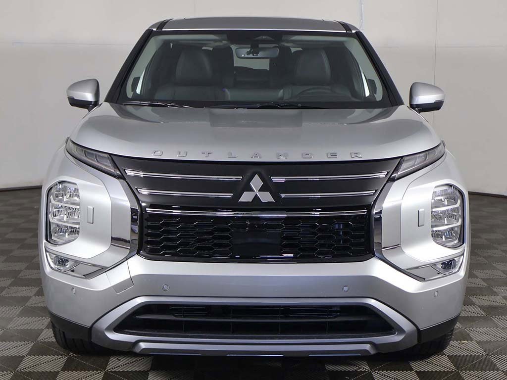 New 2025 Mitsubishi Outlander SE image 14