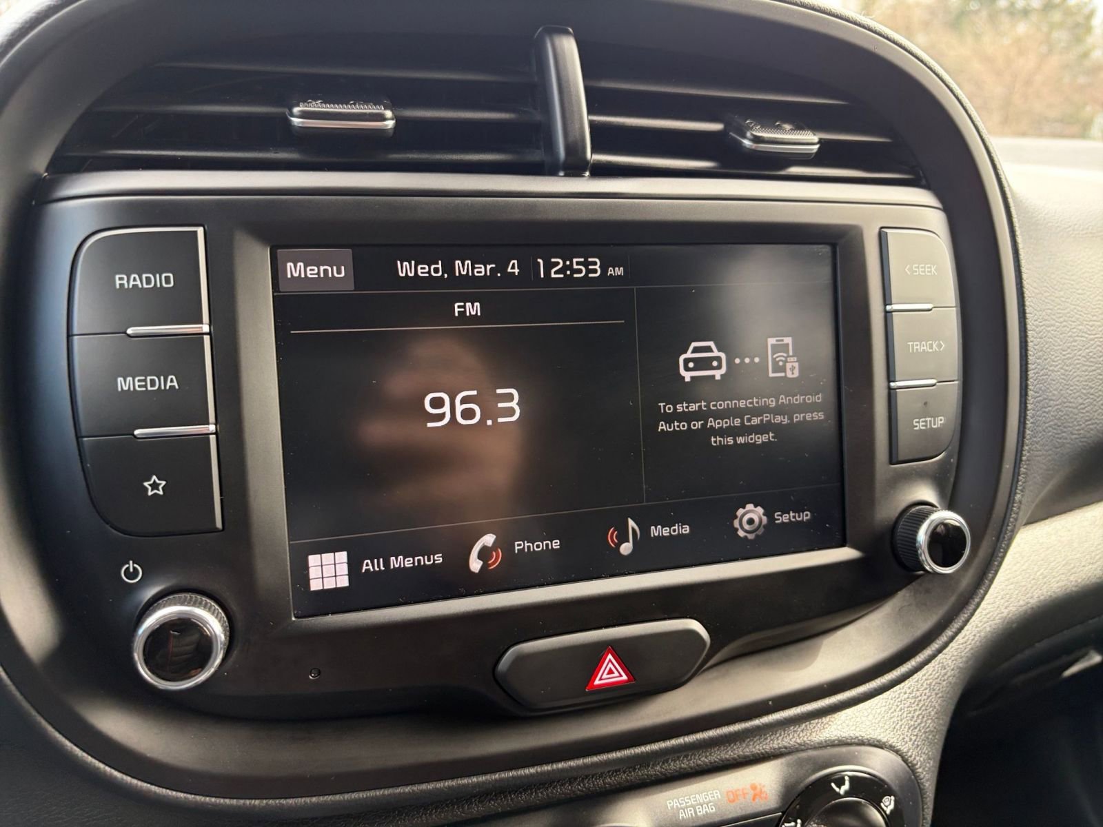 Used 2025 Kia Soul LX w/ LX Technology Package FWD image 20