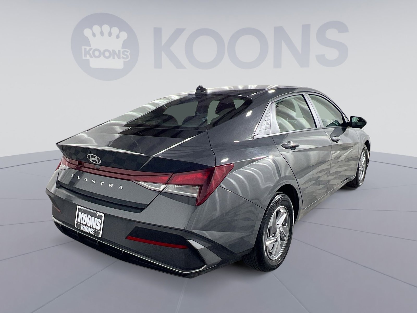 Used 2024 Hyundai Elantra SE image 7