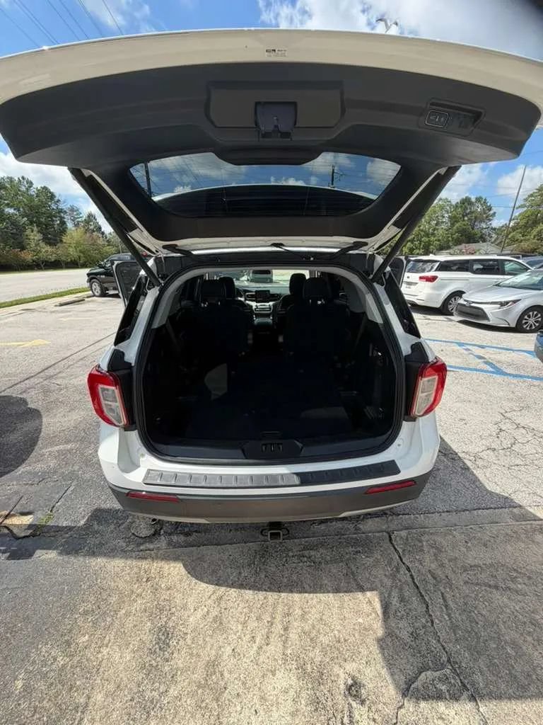 Used 2020 Ford Explorer XLT w/ Equipment Group 202A RWD image 18