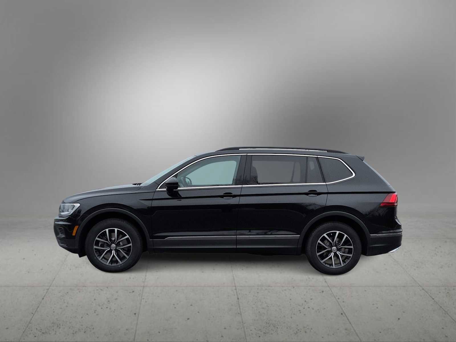 Used 2021 Volkswagen Tiguan SE AWD/4WD image 5