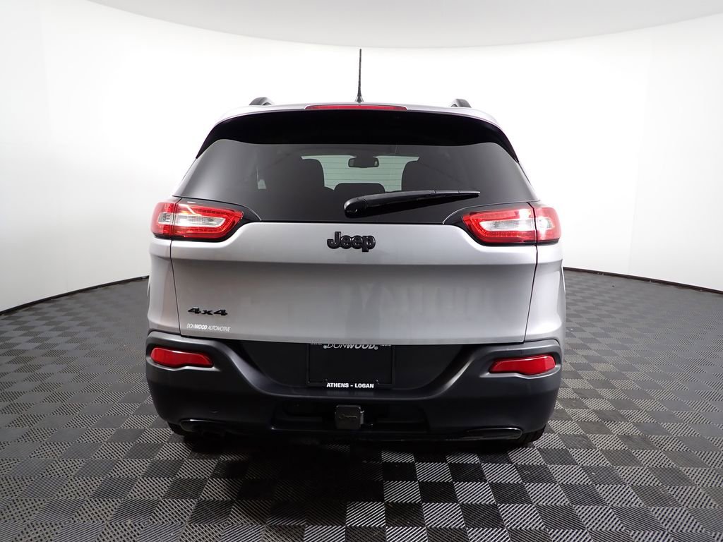 Used 2017 Jeep Cherokee Sport w/ Cold Weather Group image 13
