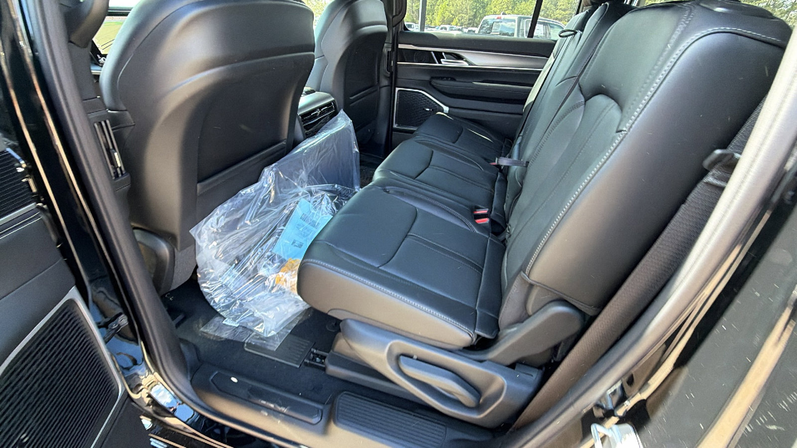 New 2026 Jeep Grand Wagoneer 4WD image 19