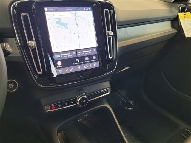 Certified 2026 Volvo XC40 B5 Core w/ Climate Package image 22