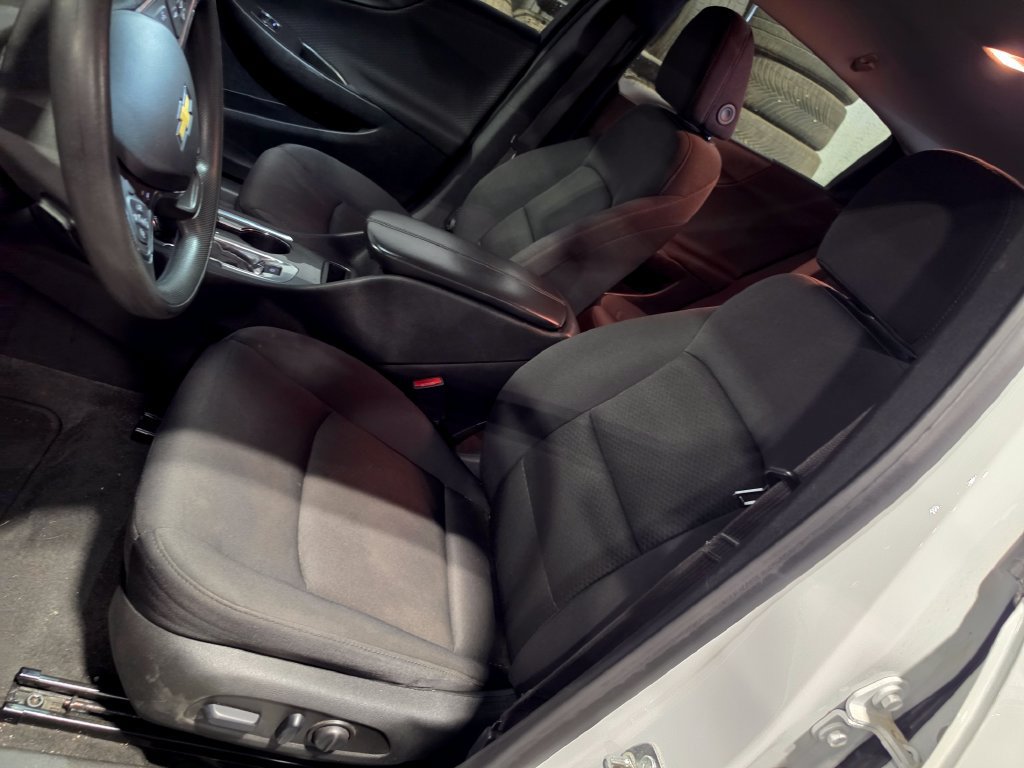 Used 2024 Chevrolet Malibu LT FWD image 6