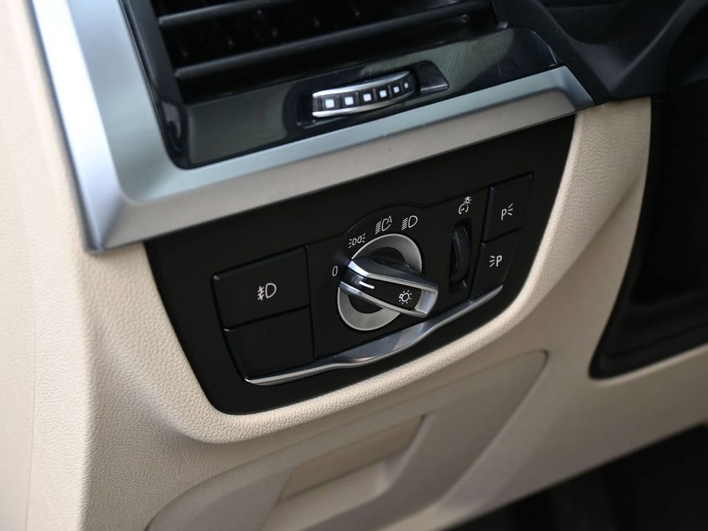 Used 2020 BMW X3 sDrive30i w/ Convenience Package image 16