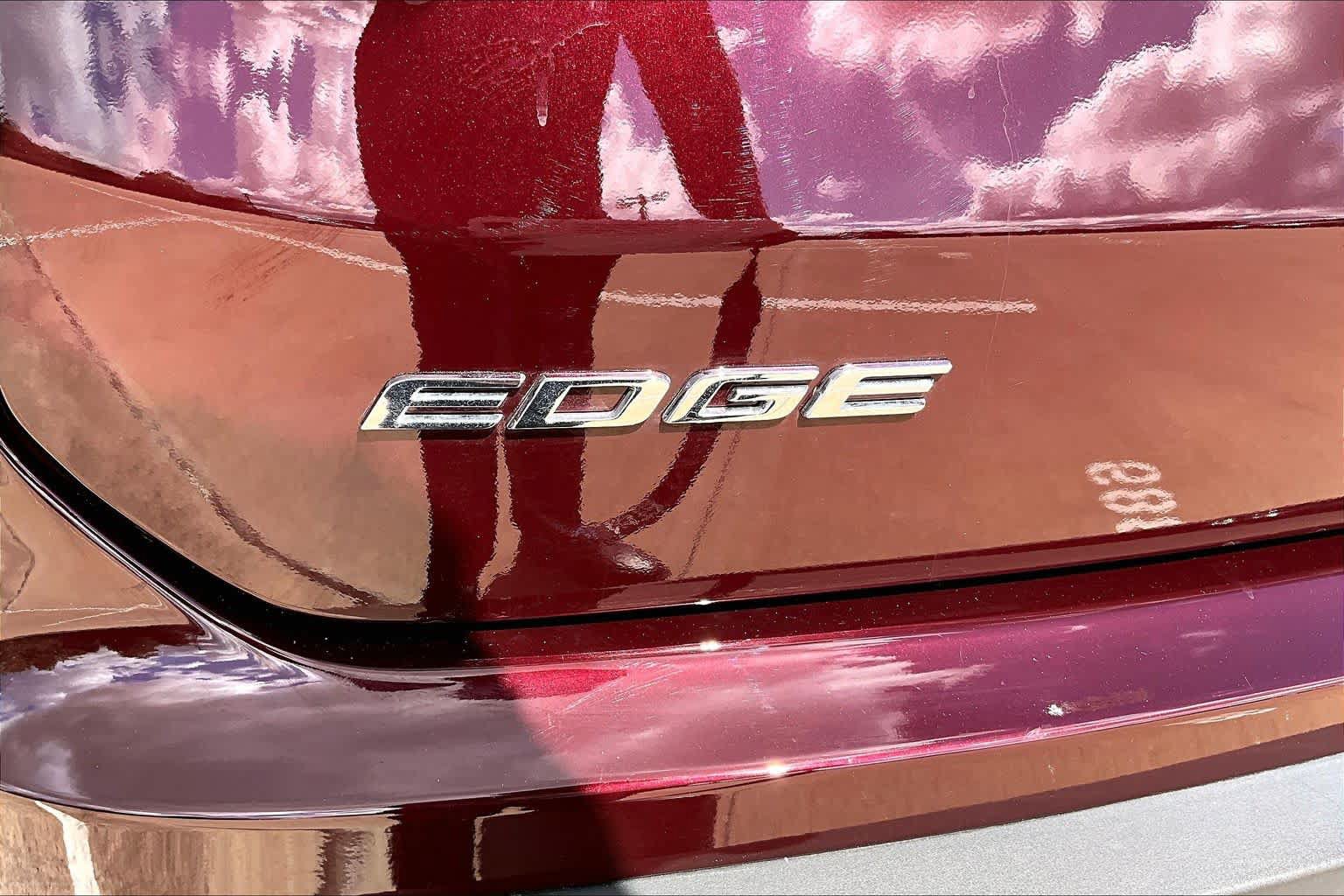 Used 2019 Ford Edge SEL w/ Equipment Group 201A FWD image 31