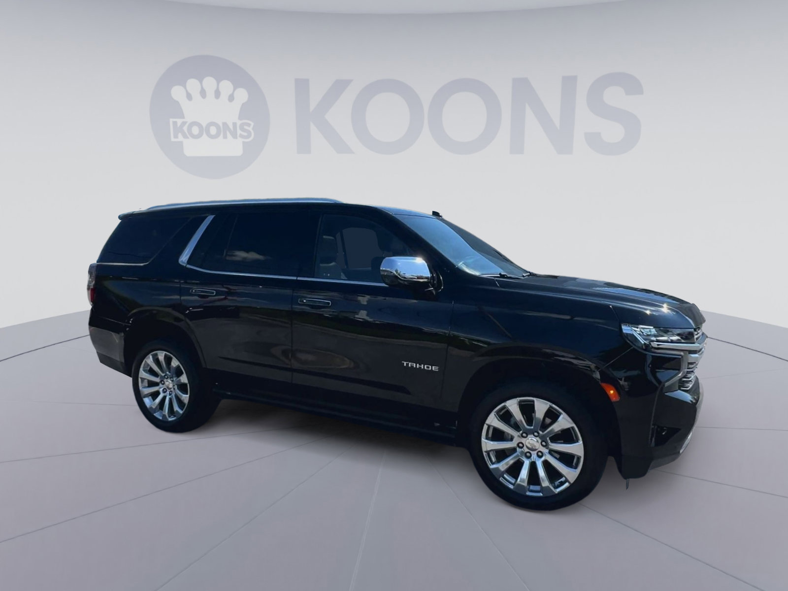Used 2023 Chevrolet Tahoe Premier AWD/4WD image 2