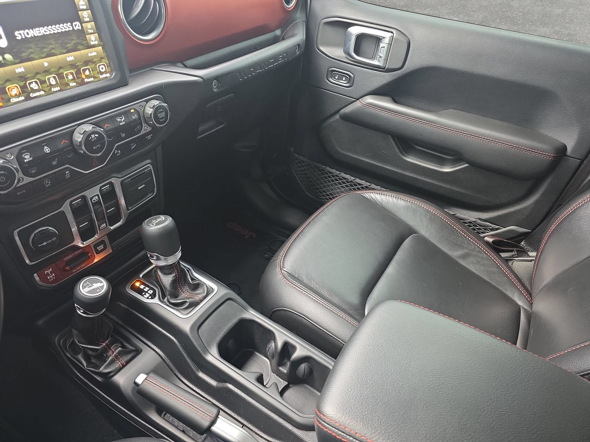 Used 2018 Jeep Wrangler Unlimited Rubicon AWD/4WD image 24