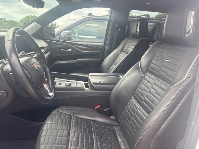Certified 2023 Cadillac Escalade Sport Platinum AWD/4WD image 3