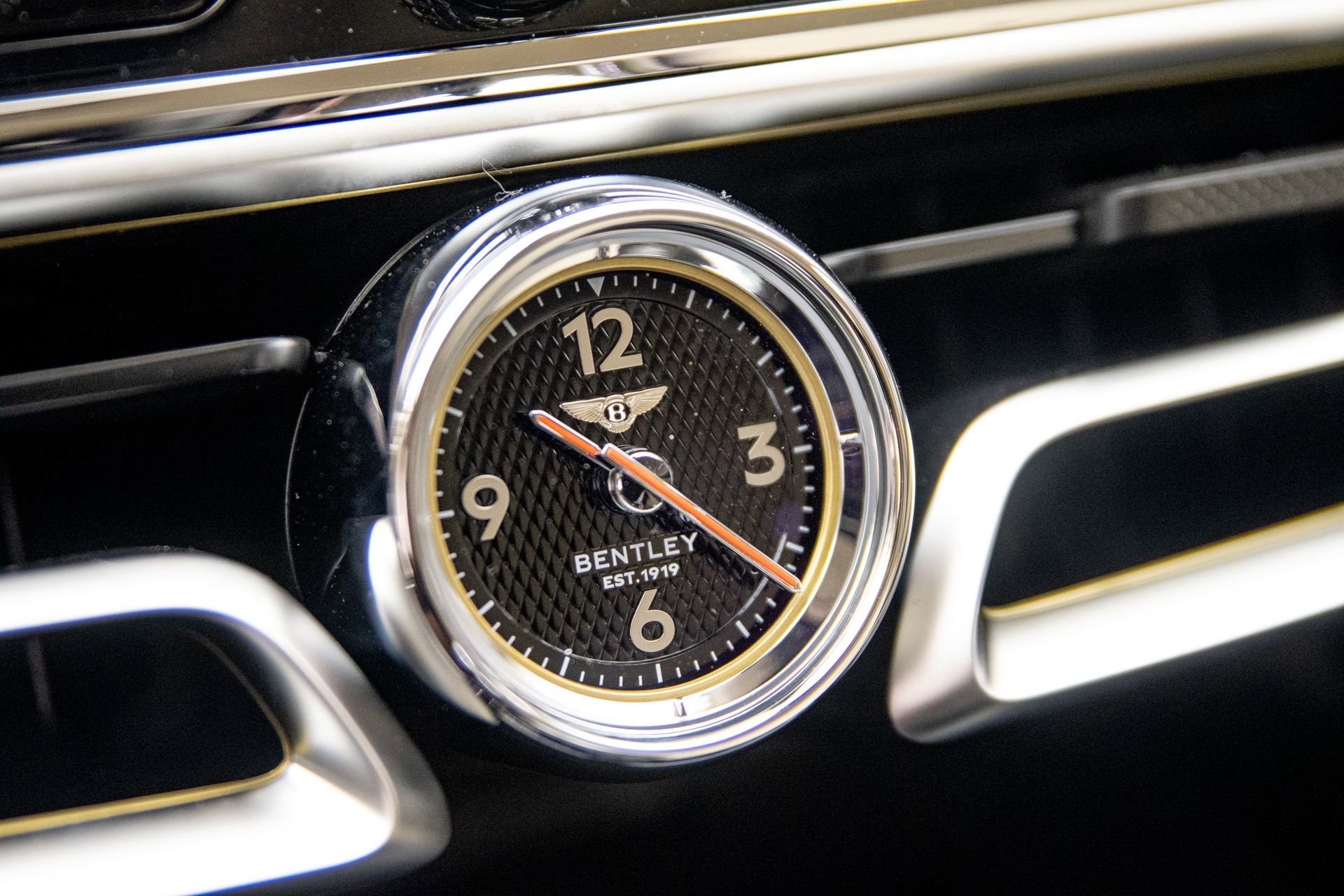 New 2026 Bentley Flying Spur Plug-In Hybrid image 21