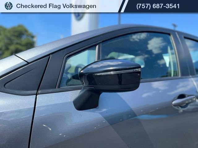 Used 2024 Nissan Versa SR FWD image 2